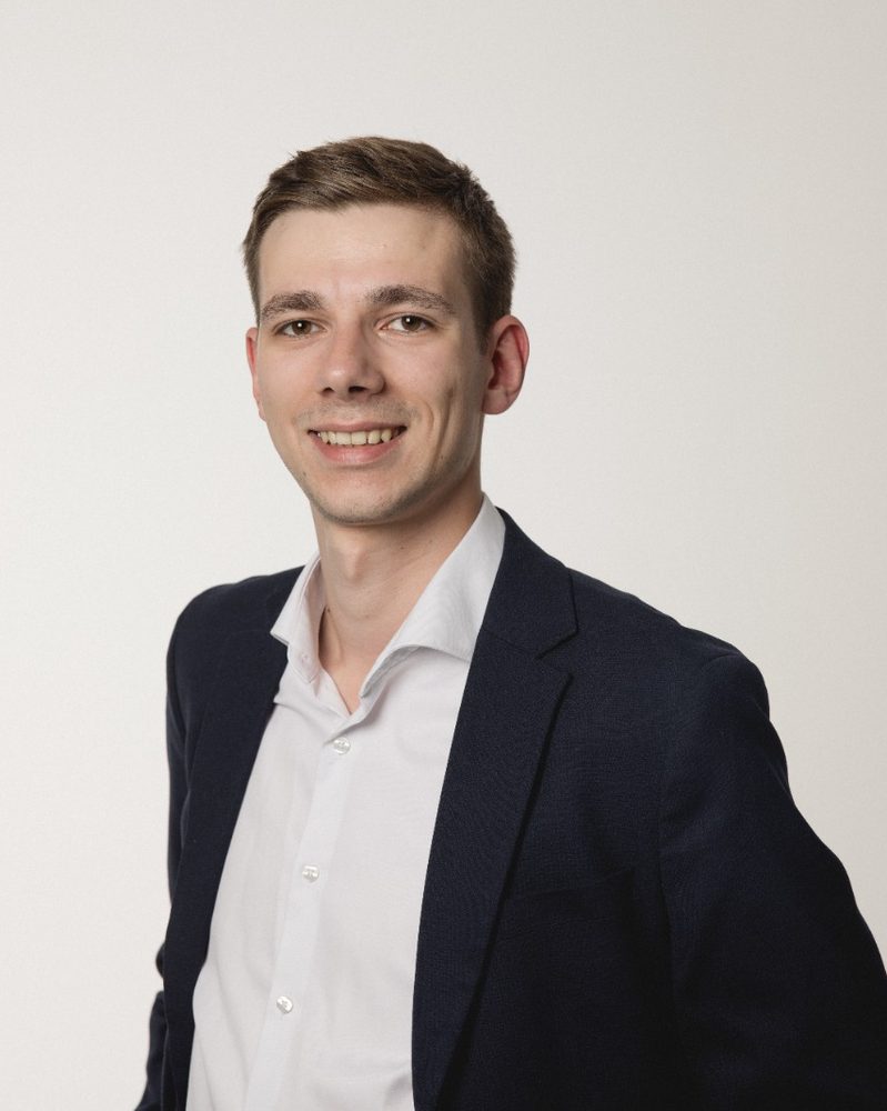 Jens Dalisda, Inhaber der Versicherungsagentur in Leipzig-Gohlis